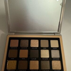 Brand New Natasha Glam Palette